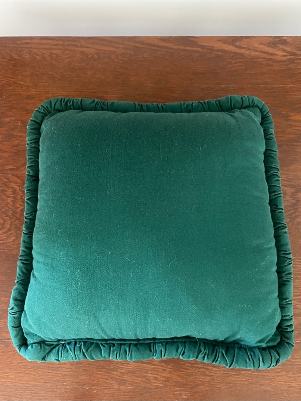 Green accent pillow 80’s decor
